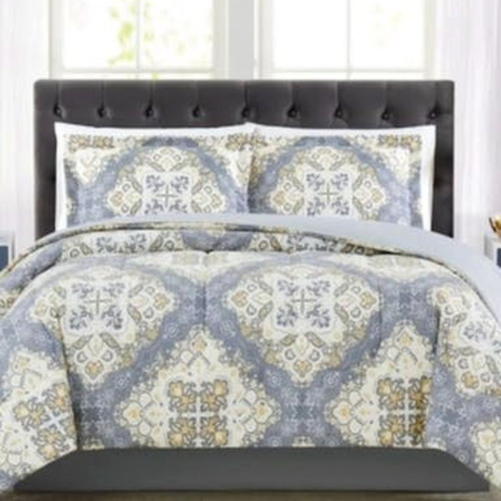PEM America Trinity Reversible Medallion Comforter Set – Full/Queen – Gray, Gold